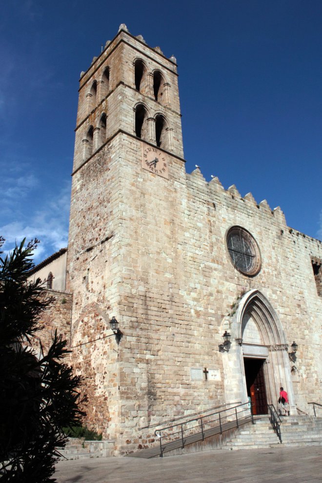 Palau Vescomtal S. XIV-XV- Església Parroquial (9)-min